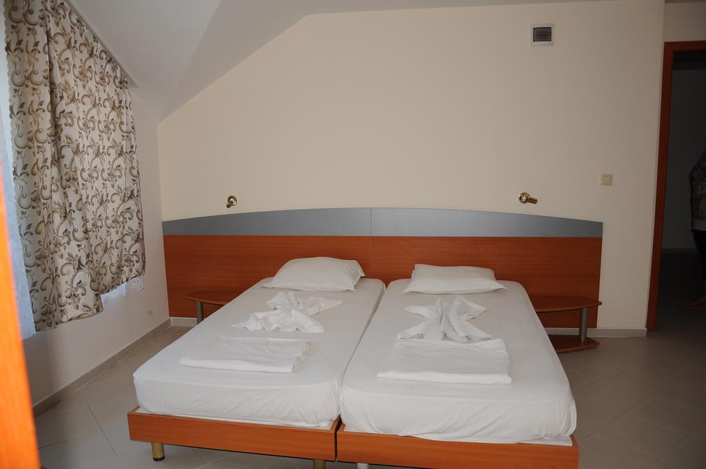 Hotel Babeva Свети-Влас Экстерьер фото