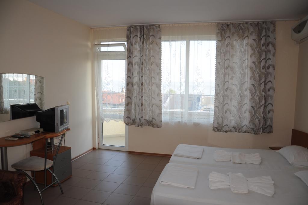 Hotel Babeva Свети-Влас Экстерьер фото